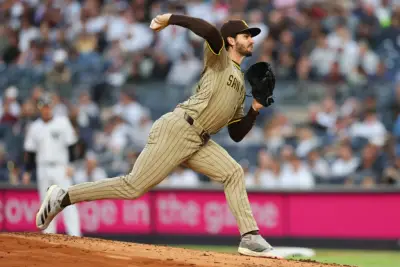 Cease flirts with no-hitter, but gives Padres a scare, leaving game with arm cramp