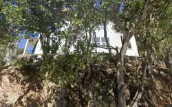 Detached house sells for $1.8 million in Oakland