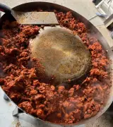Tacos Las Manitas does disco at the Cinco de Mayo edition of Monday Night Foodball